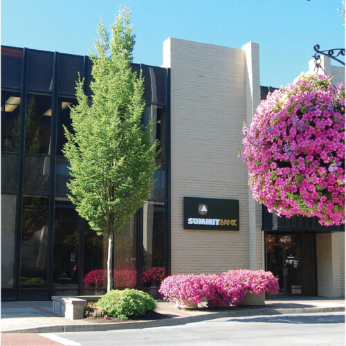 Summit Bank's office in Eugene Oregon